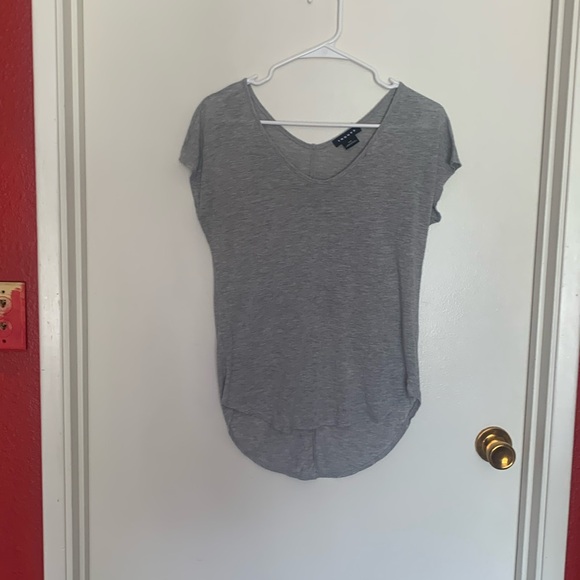 Women’s Trouvé tee size XXS. Color grey. Extra long back and shorter in front. - Picture 1 of 6